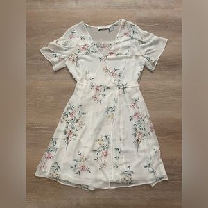 ASTR White Floral Y2K Boho Coquette Fairy Flutter Sleeve Wrap Flowy Mini Dress L